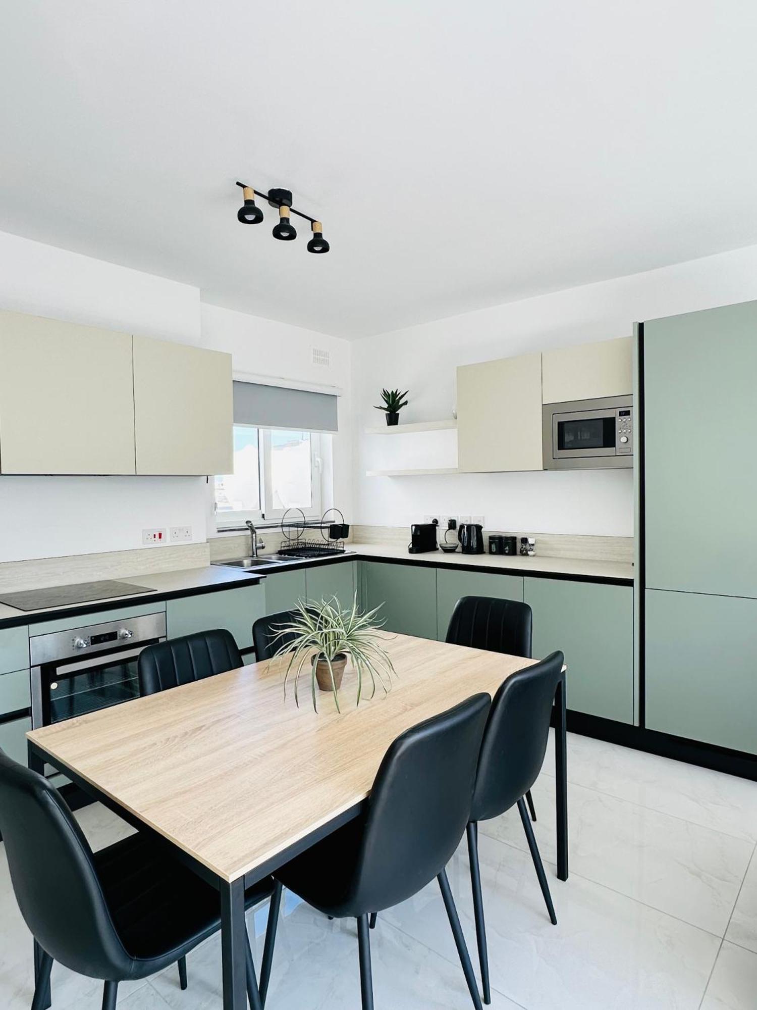 Sliema 2 Bedroom Penthouse エクステリア 写真