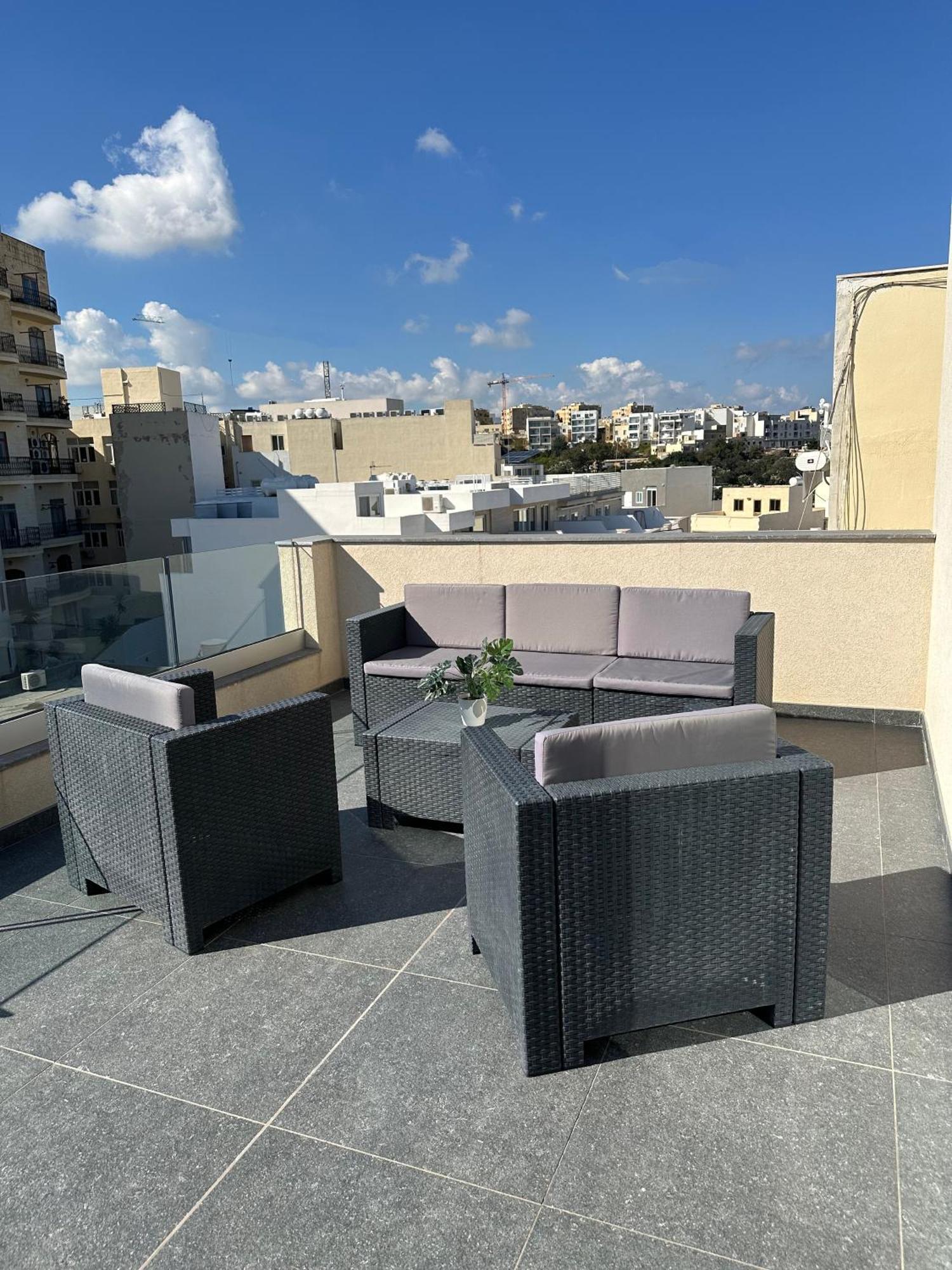 Sliema 2 Bedroom Penthouse エクステリア 写真